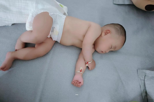 清远宝宝咳到吐怎么办